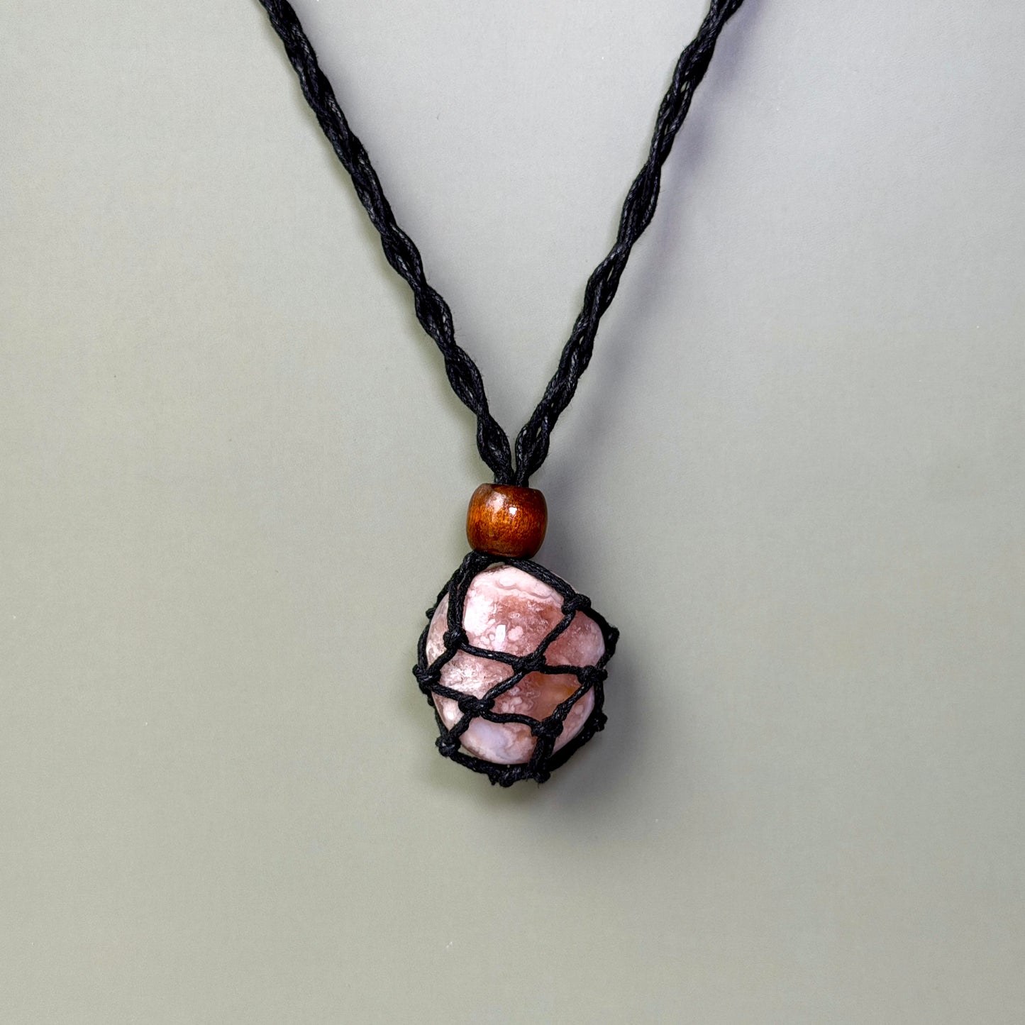Macrame necklace with stone