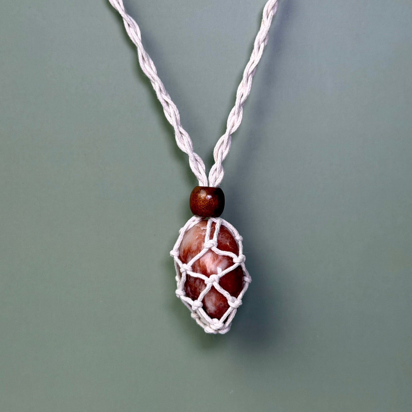 Macrame necklace with stone
