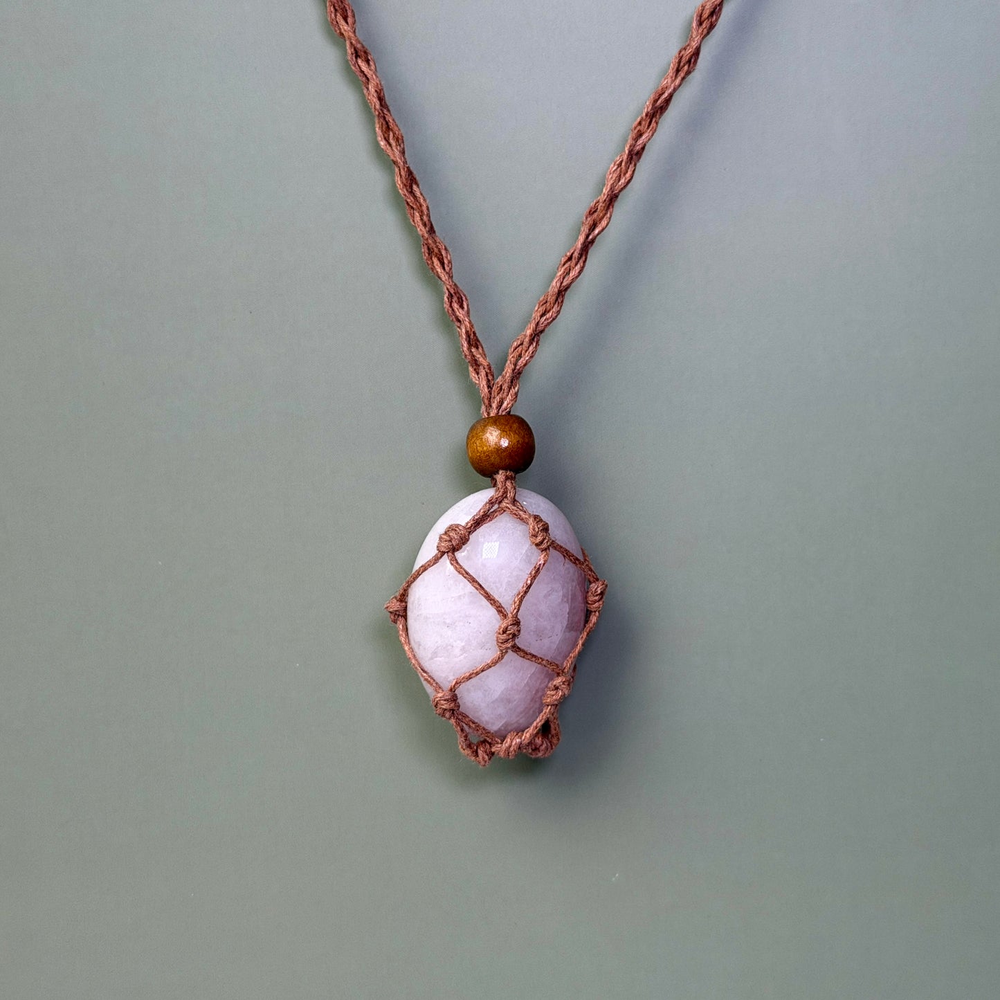 Macrame necklace with stone